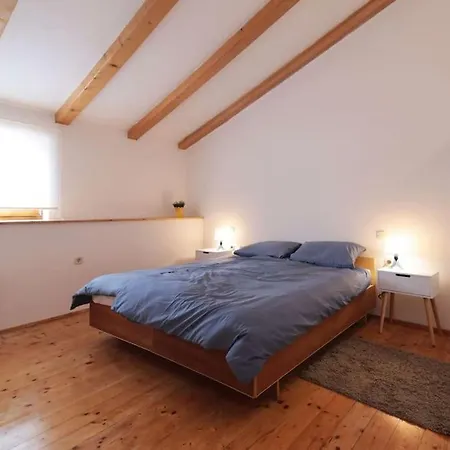 Appartement Small Patio House Pula
