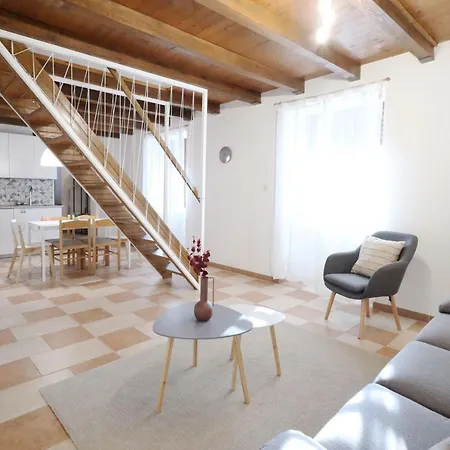 Appartement Small Patio House