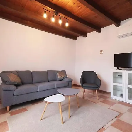 Appartement Small Patio House Pula