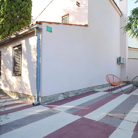 Small Patio House Appartement Pula
